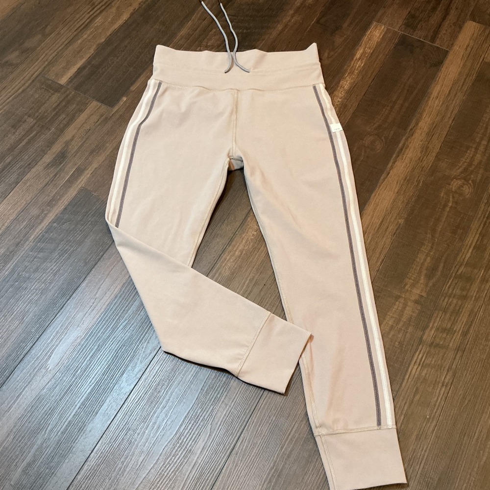 Vuori Daily Legging Tan Beige Drawstring High Rise Stripe VW459 Size Small S